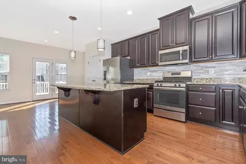 6375 Walcott Ln, Frederick, MD 21703 photo 2