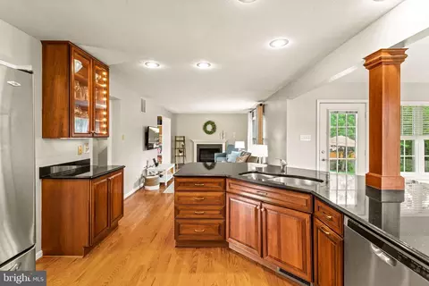 Kitchen - 4903 Caverness Ct, Frederick, MD 21703 photo 7 of 10