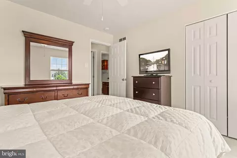 Bedroom - 4903 Caverness Ct, Frederick, MD 21703 photo 13 of 15