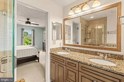 Bath - 4903 Caverness Ct, Frederick, MD 21703 photo 4 of 6