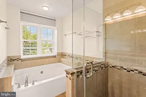 Bath - 4903 Caverness Ct, Frederick, MD 21703 photo 3 of 6