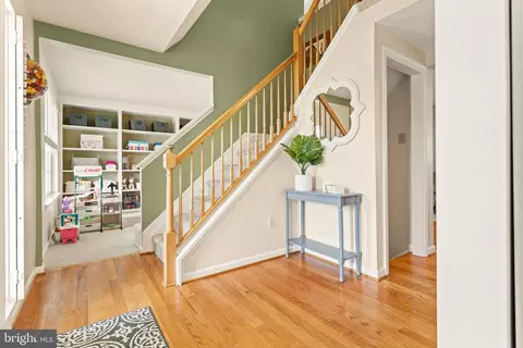 Entry Way - 4903 Caverness Ct, Frederick, MD 21703 photo 2 of 8