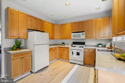 Kitchen - 924 Mosby Dr, Frederick, MD 21701 photo 1 of 1