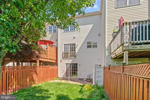 Exterior - 924 Mosby Dr, Frederick, MD 21701 photo 3 of 4