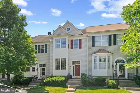 Exterior - 924 Mosby Dr, Frederick, MD 21701 photo 2 of 4
