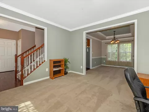 Living - 126 Wheeler Ln, Frederick, MD 21702 photo 2 of 4
