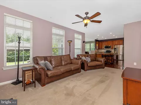 Living - 126 Wheeler Ln, Frederick, MD 21702 photo 4 of 4