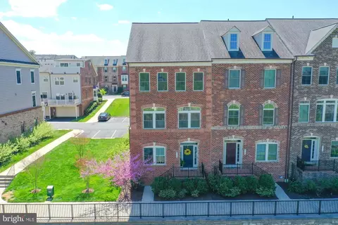 9144 Kenway Ln, Frederick, MD 21704