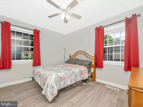 Bedroom - 1403 Pinewood Dr, Frederick, MD 21701 photo 6 of 8