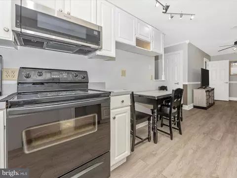 Kitchen - 1403 Pinewood Dr, Frederick, MD 21701 photo 5 of 6
