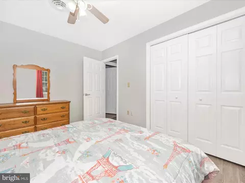 Bedroom - 1403 Pinewood Dr, Frederick, MD 21701 photo 5 of 8