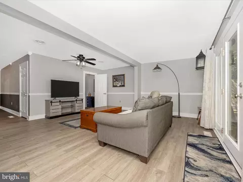 Living - 1403 Pinewood Dr, Frederick, MD 21701 photo 4 of 5
