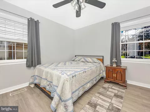 Bedroom - 1403 Pinewood Dr, Frederick, MD 21701 photo 2 of 8
