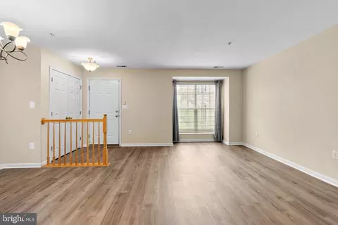 Living - 2124 Bristol Dr #24, Frederick, MD 21702 photo 3 of 4