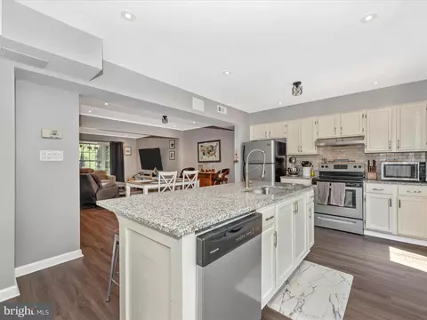 Kitchen - 2414 Prentice Ct, Frederick, MD 21702 photo 5 of 6