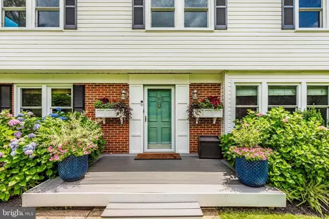 7305 Brookside Dr, Frederick, MD 21702 photo 2