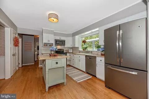 7305 Brookside Dr, Frederick, MD 21702 photo 10