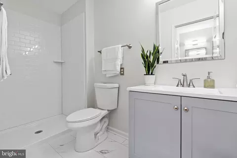 Bath - 8029 Stone Ridge Dr, Frederick, MD 21702 photo 2 of 4