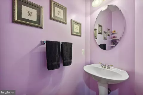 Entry Way - 2132 Chestnut Ln, Frederick, MD 21702 photo 8 of 18