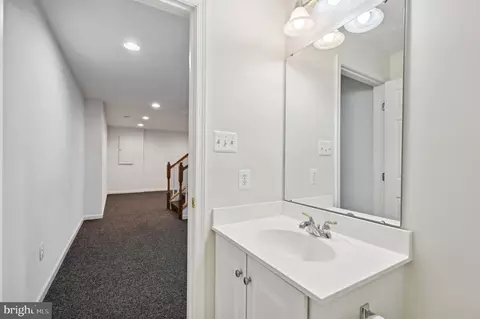 Bath - 2132 Chestnut Ln, Frederick, MD 21702 photo 7 of 7