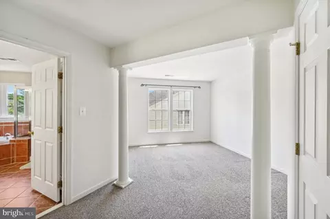 Entry Way - 2132 Chestnut Ln, Frederick, MD 21702 photo 12 of 18