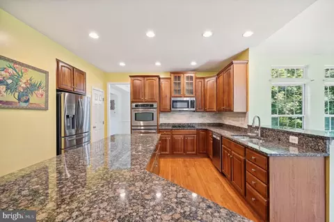 Kitchen - 2132 Chestnut Ln, Frederick, MD 21702 photo 3 of 7