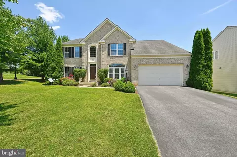 2132 Chestnut Ln, Frederick, MD 21702