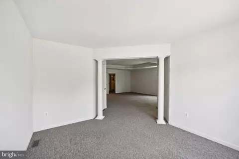 Entry Way - 2132 Chestnut Ln, Frederick, MD 21702 photo 13 of 18
