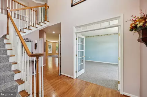 Entry Way - 2132 Chestnut Ln, Frederick, MD 21702 photo 2 of 18