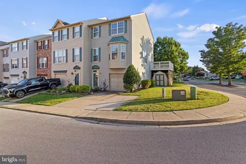 900 Turning Point Ct, Frederick, MD 21701 photo 2