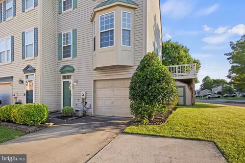 900 Turning Point Ct, Frederick, MD 21701 photo 3