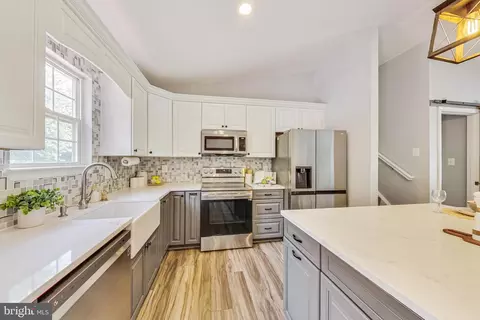 205 Lake Coventry Dr, Frederick, MD 21702