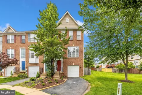 1913 Harpers Ct, Frederick, MD 21702