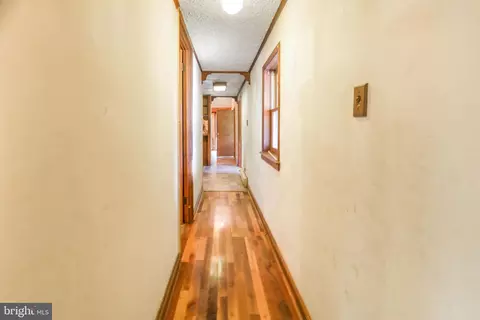 8003 Gambrill Park Rd, Frederick, MD 21702 photo 6