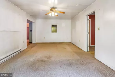 8003 Gambrill Park Rd, Frederick, MD 21702 photo 12
