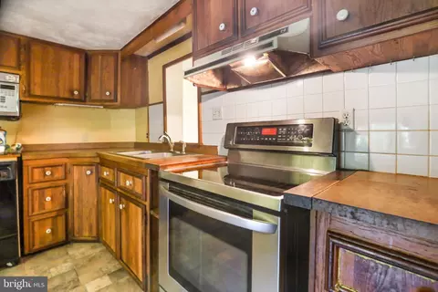 8003 Gambrill Park Rd, Frederick, MD 21702 photo 8