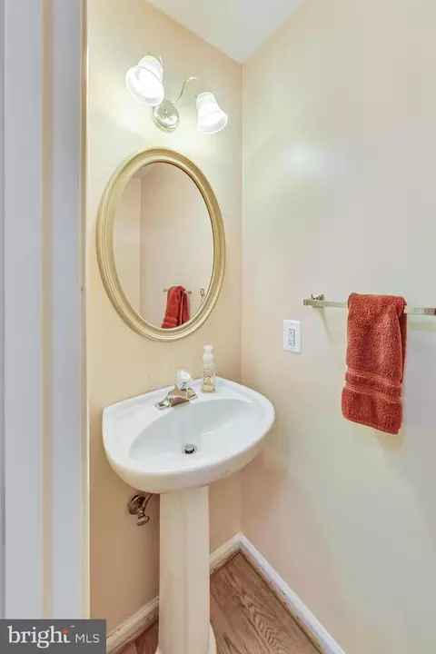 Bath - 9416 Singleton Pl, Frederick, MD 21704 photo 3 of 3
