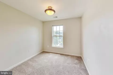 Bedroom - 9416 Singleton Pl, Frederick, MD 21704 photo 4 of 6