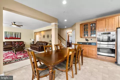 2136 Infantry Dr, Frederick, MD 21702 photo 10