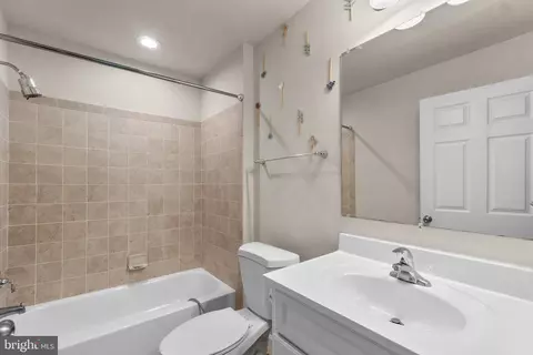 2136 Infantry Dr, Frederick, MD 21702 photo 31
