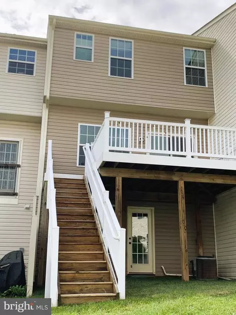2052 Spring Run Cir, Frederick, MD 21702 photo 4