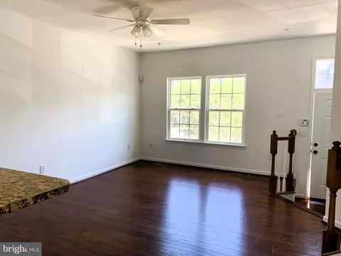 2052 Spring Run Cir, Frederick, MD 21702 photo 9