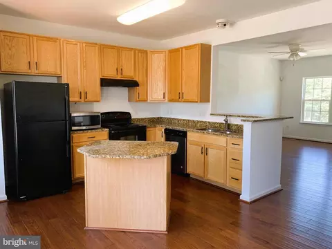 2052 Spring Run Cir, Frederick, MD 21702 photo 11