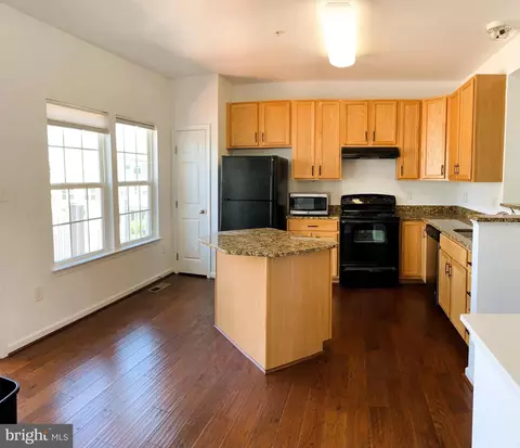 2052 Spring Run Cir, Frederick, MD 21702 photo 13