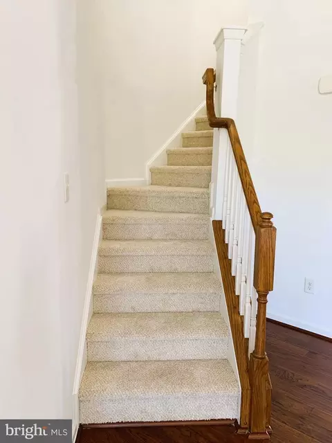 2052 Spring Run Cir, Frederick, MD 21702 photo 8