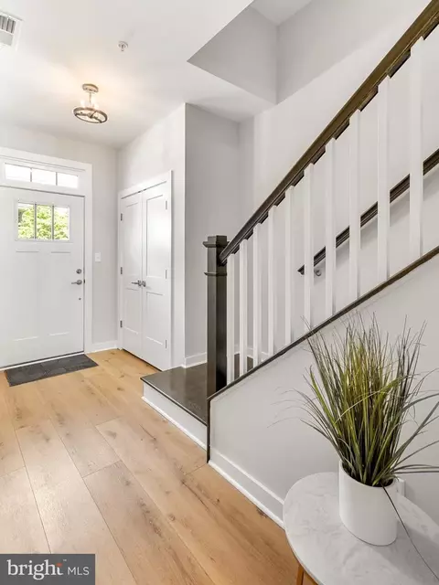 Entry Way - 32 Hamilton Ave, Frederick, MD 21701 photo 16 of 16