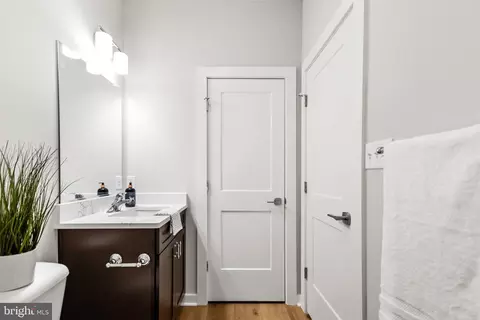 Entry Way - 32 Hamilton Ave, Frederick, MD 21701 photo 12 of 16