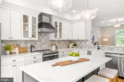 Kitchen - 32 Hamilton Ave, Frederick, MD 21701 photo 10 of 17