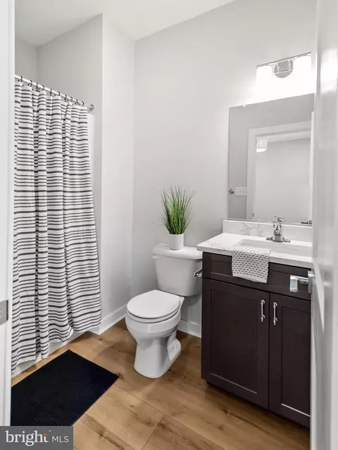 Bath - 32 Hamilton Ave, Frederick, MD 21701 photo 10 of 15