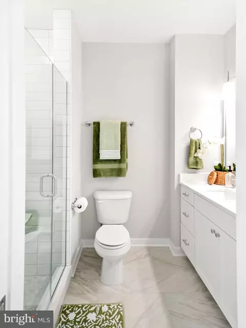 Bath - 32 Hamilton Ave, Frederick, MD 21701 photo 13 of 15